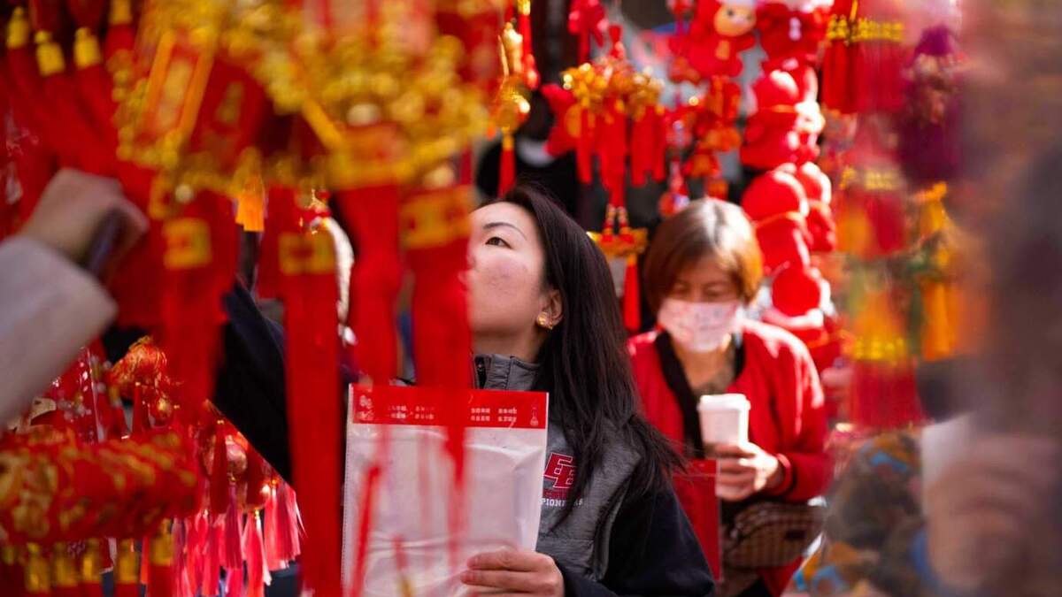 Enjoy the Oakland Chinatown Lunar New Year Bazzaar this weekend! Photo courtesy of Visit Oakland. 