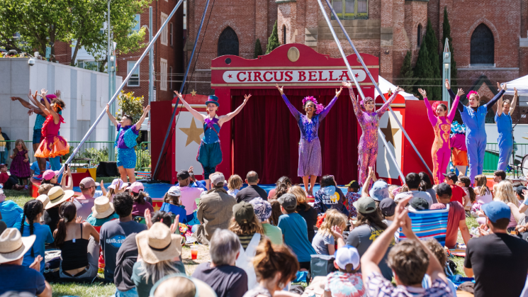 come out for a free carnival show in SF