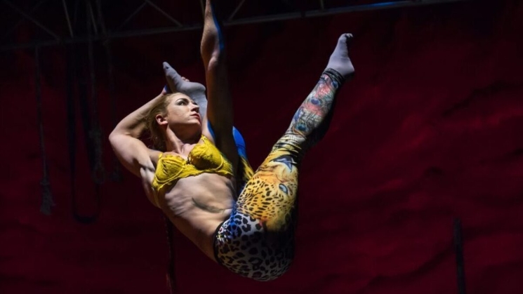 Circus fitness classes at the Kinetic Arts Center. Photo courtesy of Kinetic Arts Center. 