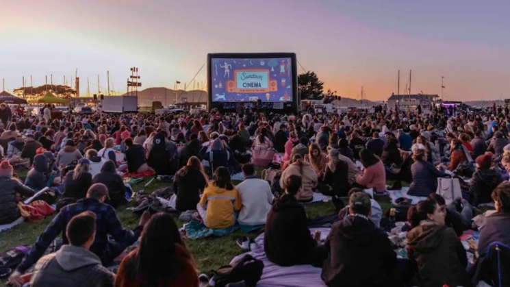 Sundown Cinema’s Outdoor Movie Night. Photo courtesy of SF Funcheap. 