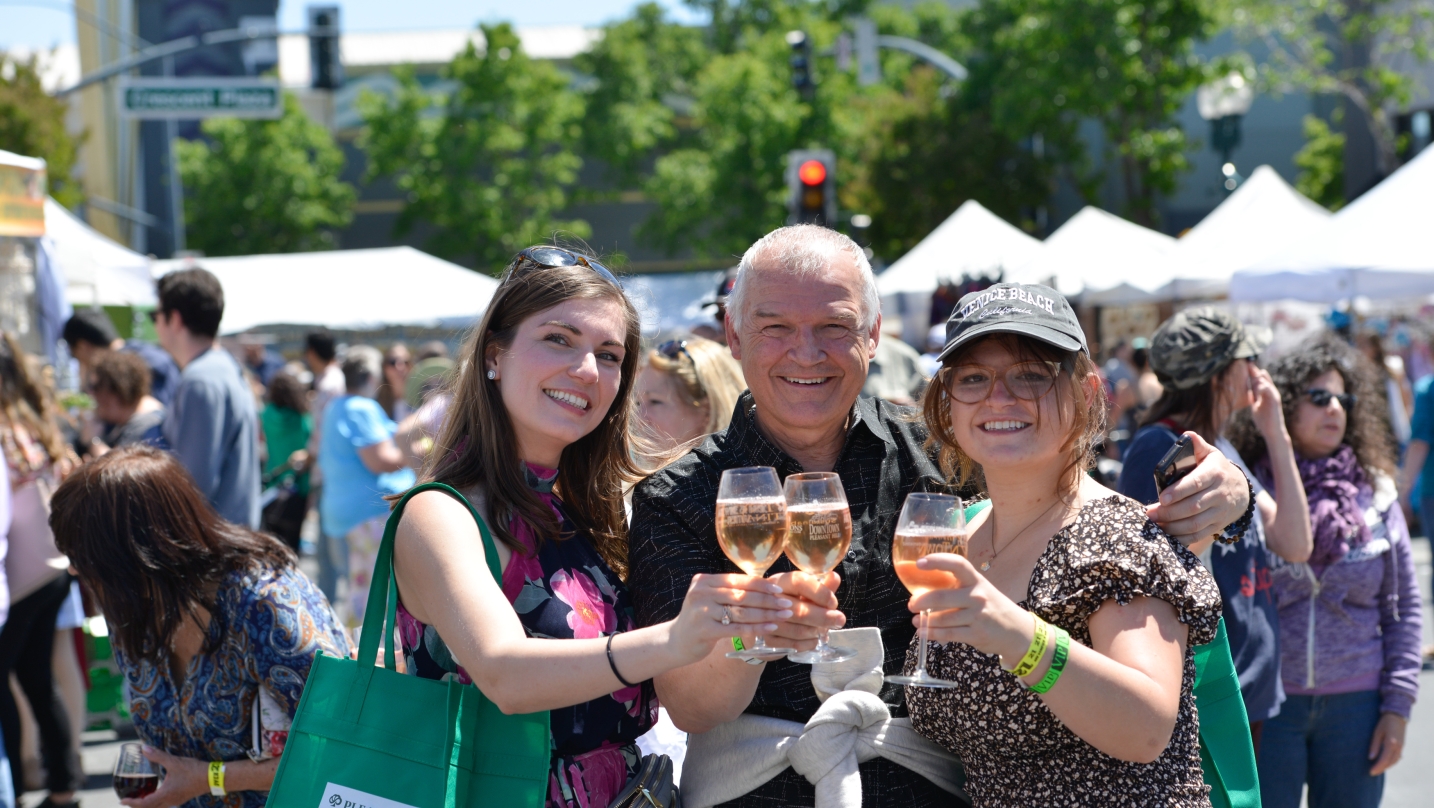 Win a Pleasant Hill Art & Wine Festival getaway!