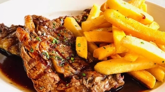 Savor British flavor on Thanksgiving Day this year. Photo courtesy of The Cavalier.