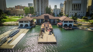 Dine with a view at Lake Chalet Seafood Bar & Grill. Photo courtesy of Lake Chalet Seafood Bar & Grill.