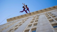 Don't miss BANDALOOP’s Vertical Dance Company's show in Oakland this weekend. Photo courtesy of The Voice of San Francisco (Jessica Swanson).