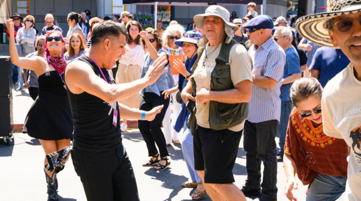 Fiesta cultural street fair