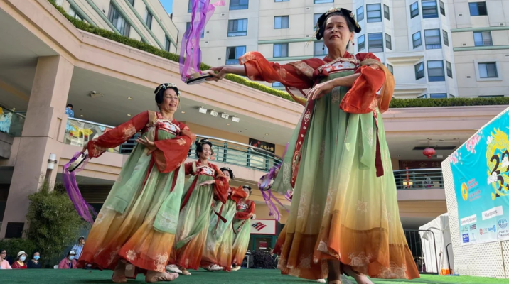 Oakland chinatown hosts 37th StreetFest